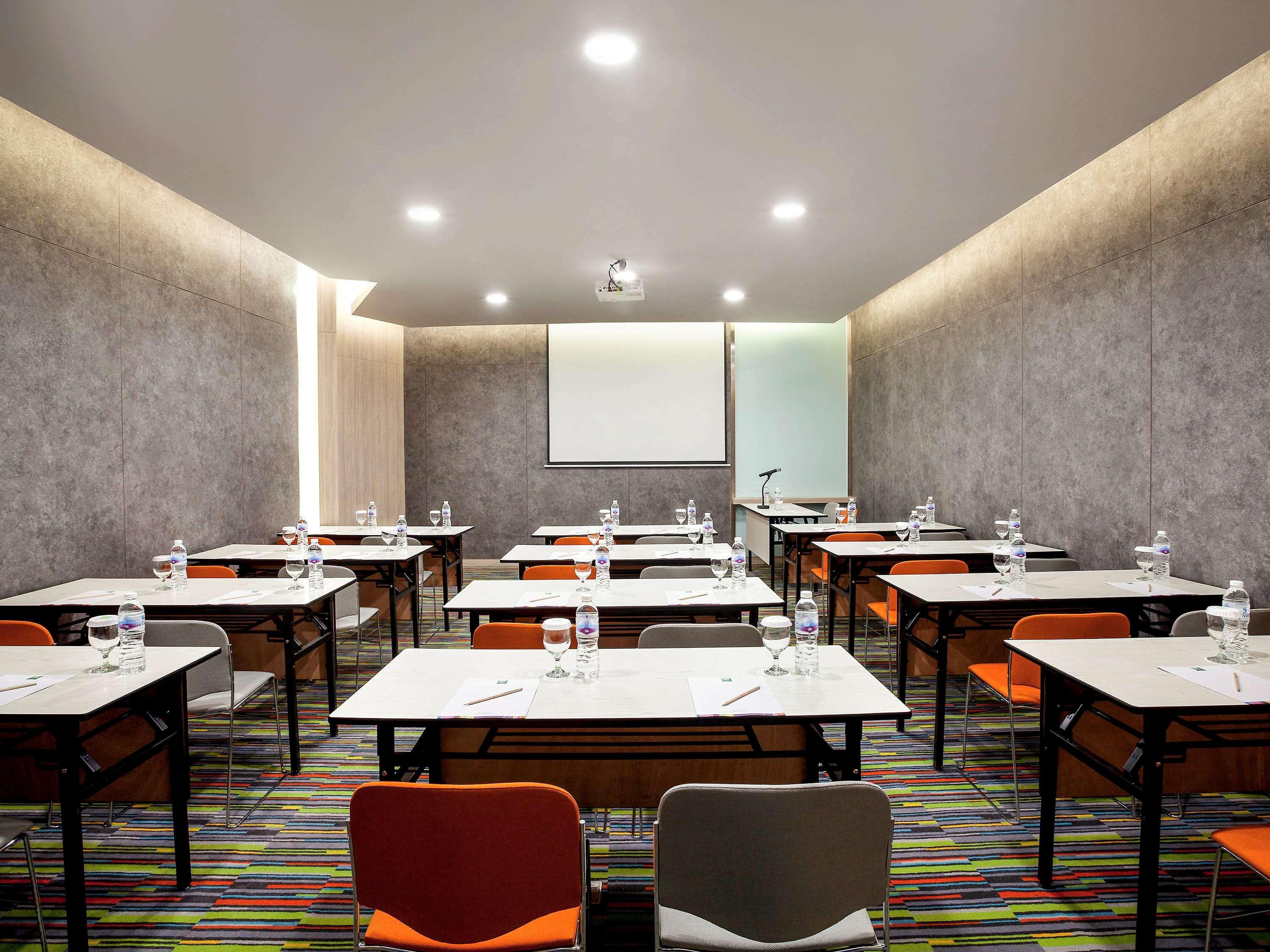 Ibis Styles Jakarta Sunter Eksteriør bilde
