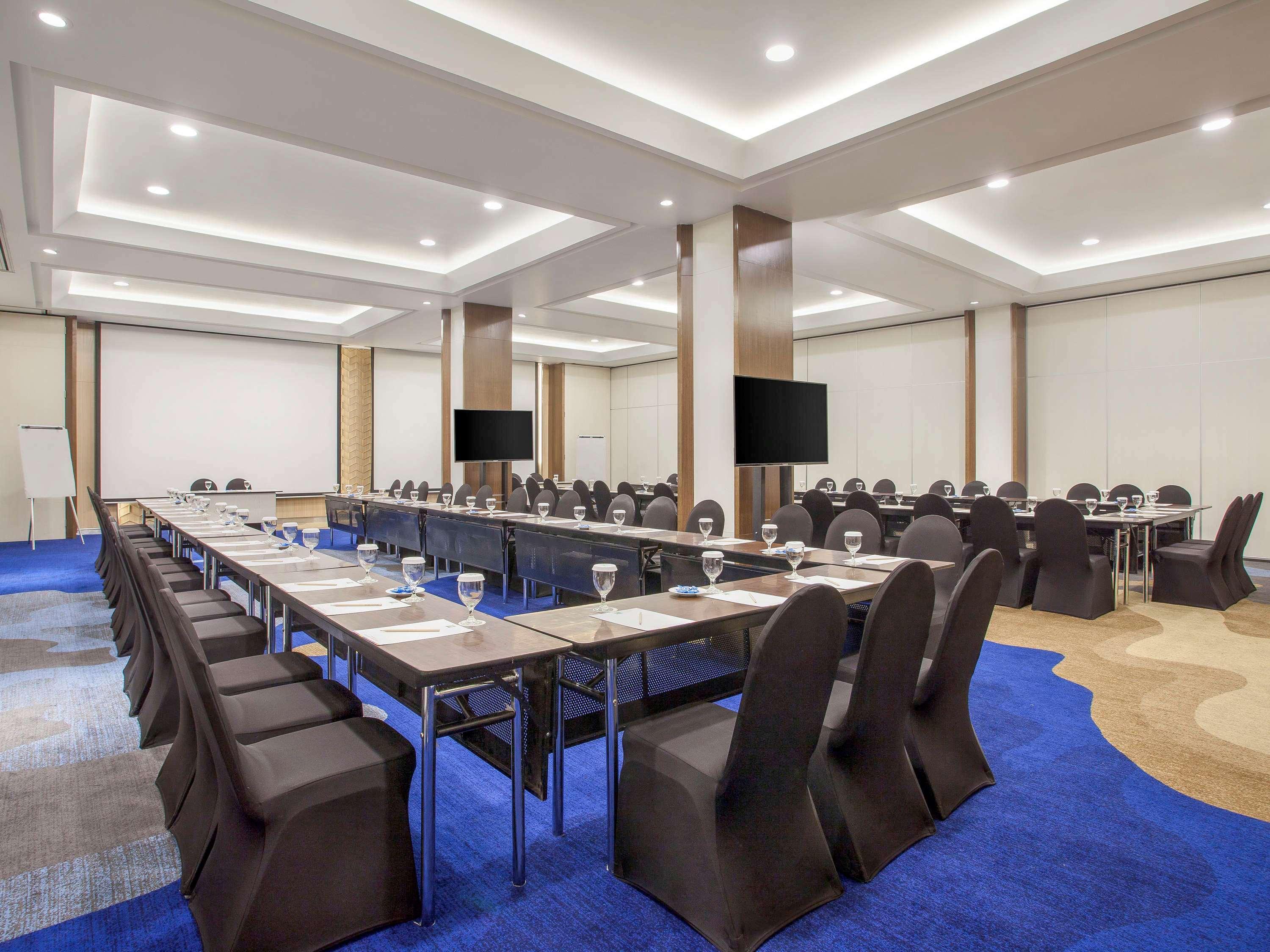 Ibis Styles Jakarta Sunter Eksteriør bilde